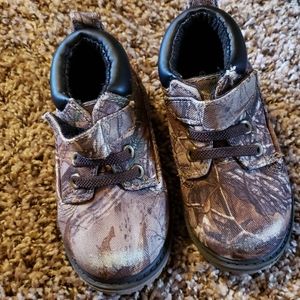 Camo toddler boots